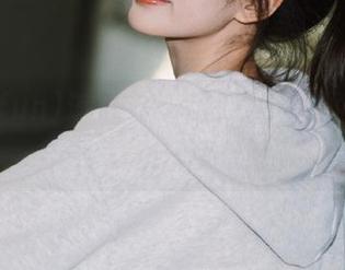 追166fun的线路视频，吃瓜少女欢乐翻倍哦