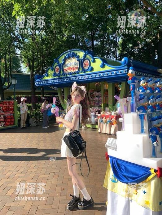 17c吃瓜网app每日黑料爆料，瓜友必看热点汇总