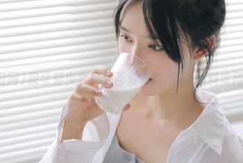 超可爱少女探秘吾爱吃瓜网51爆料官网网址真香