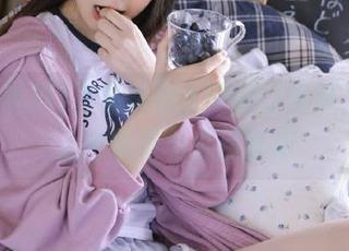 明星黑料官网热门视频，带你走进明星私生活真相